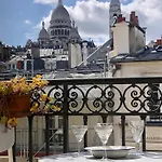 Montmartre Romantic Room